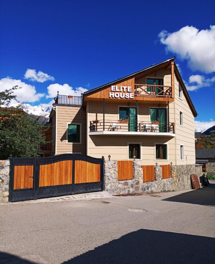 Hotel Elite House Местия Экстерьер фото