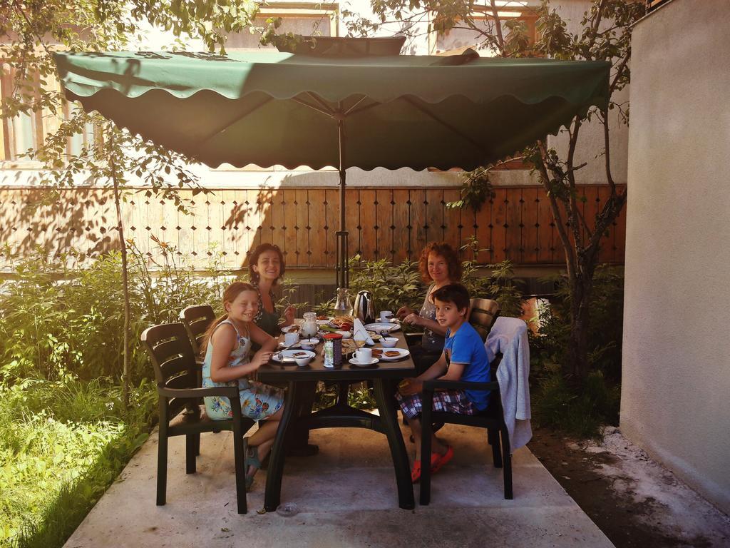 Hotel Elite House Местия Экстерьер фото