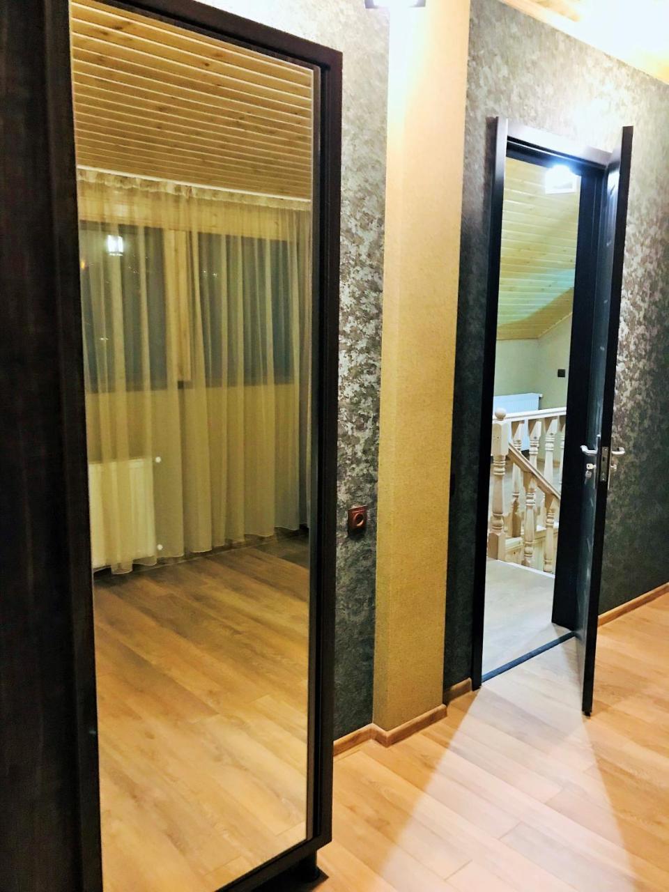 Hotel Elite House Местия Экстерьер фото