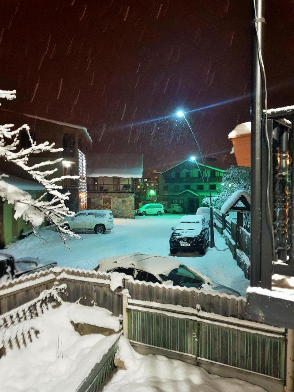 Hotel Elite House Местия Экстерьер фото
