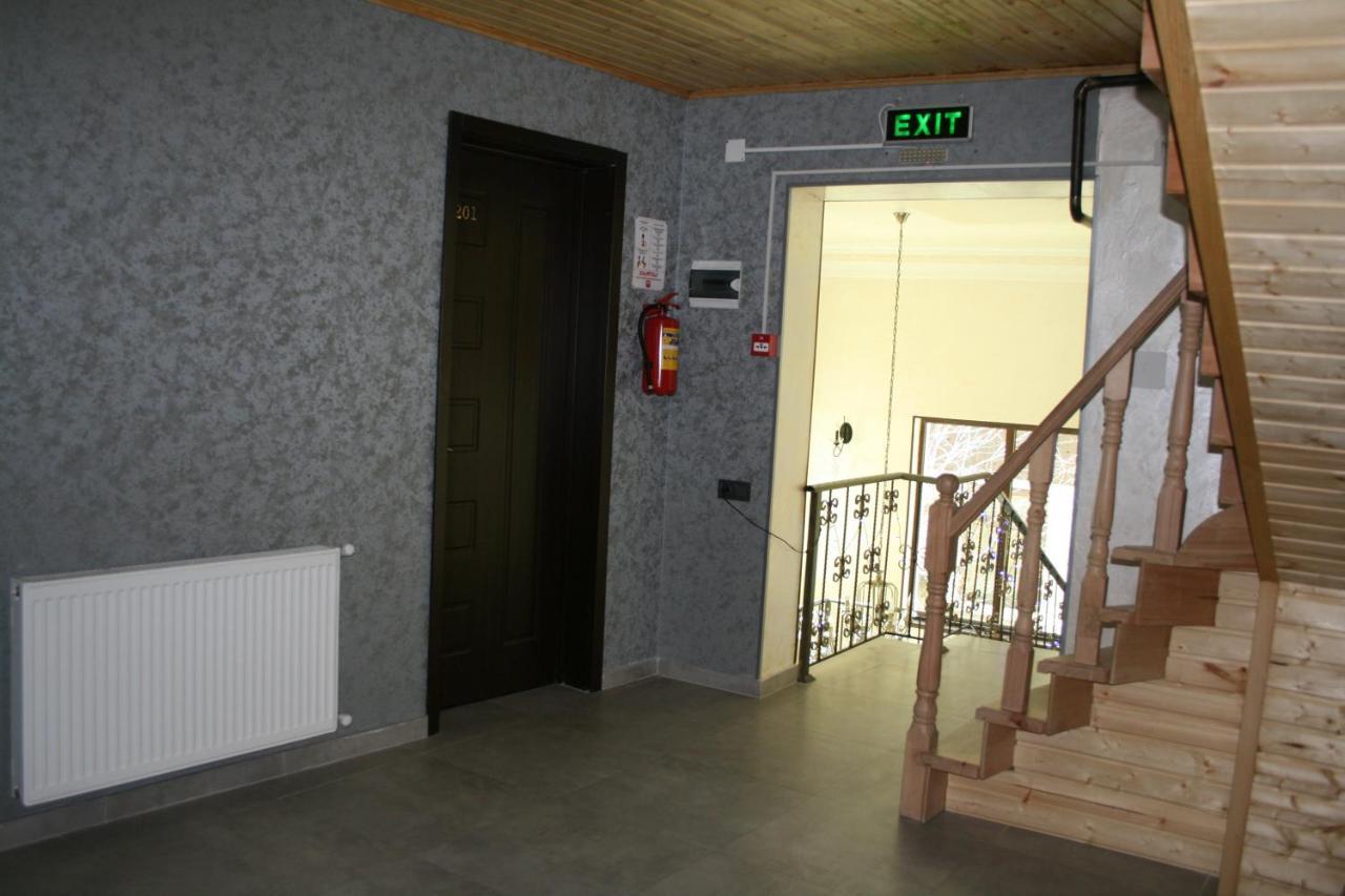 Hotel Elite House Местия Экстерьер фото